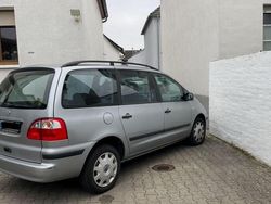 Silber Gebraucht 2005 Ford Galaxy Van / Kleinbus | 3.400 € (Teuer)