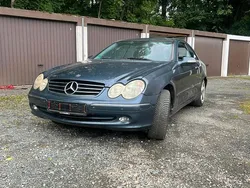 Braun Gebraucht 2005 Mercedes CLK300 Coupé | 2.600 €