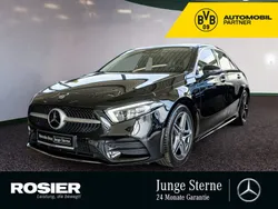 Schwarz / kosmosschwarz Gebraucht 2021 Mercedes A180 AMG Limousine | 26.890 € (Fairer Preis)