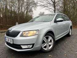 Silber Gebraucht 2017 Skoda Octavia Ambition Kombi | 7.890 € (Superpreis)