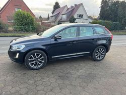 Blau Gebraucht 2017 Volvo XC60 Summum SUV | 10.989 € (Fairer Preis)