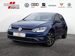 Blau / blue dusk (metallic) Gebraucht 2018 VW Golf VII Join Limousine | 13.480 € (Guter Preis)