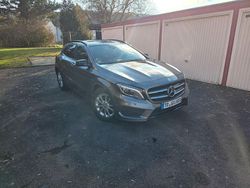 Grau Gebraucht 2015 Mercedes GLA220 AMG line SUV | 19.500 € (Fairer Preis)