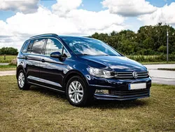 Blau Gebraucht 2016 VW Touran Comfortline Van / Kleinbus | 14.100 € (Guter Preis)
