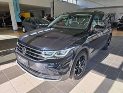 Deep black perleffekt Gebraucht 2022 VW Tiguan SUV | 28.850 € (Etwas zu teuer)