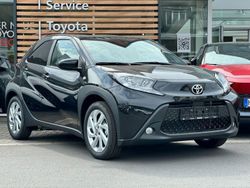 Schwarz Neu 2025 Toyota Aygo X-play Kleinwagen | 18.990 €