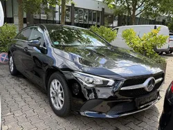 Schwarz Gebraucht 2023 Mercedes CLA200 Shooting Brake Progressive Kombi | 29.950 € (Fairer Preis)