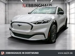 Weiss Gebraucht 2024 Ford Mustang Mach-E Premium SUV | 49.999 € (Teuer)