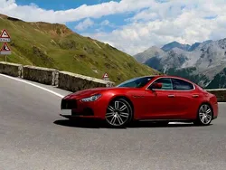 Rot Gebraucht 2015 Maserati Ghibli Coupé | 34.900 € (Teuer)