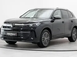 Deep black perleffekt Gebraucht 2024 VW Tiguan Life SUV | 35.930 € (Fairer Preis)
