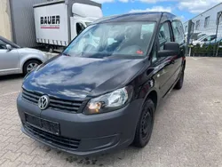 Schwarz Gebraucht 2015 VW Caddy Van / Kleinbus | 6.800 € (Teuer)