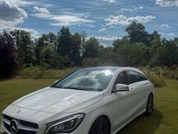 Weiß Gebraucht 2016 Mercedes CLA200 Shooting Brake AMG line Kombi | 11.750 € (Guter Preis)