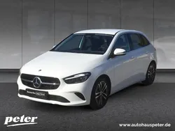 Unilack polarweiß Gebraucht 2024 Mercedes B180 Advanced Van / Kleinbus | 31.470 € (Guter Preis)