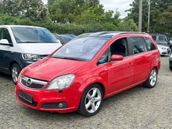 Rot Gebraucht 2006 Opel Zafira Cosmo Van / Kleinbus | 850 € (Superpreis)