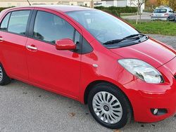 Rot Gebraucht 2010 Toyota Yaris Kleinwagen | 2.750 € (Superpreis)