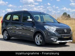 Grau Gebraucht 2018 Dacia Lodgy Celebration Van / Kleinbus | 8.800 € (Fairer Preis)