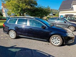 Schwarz Gebraucht 2014 VW Passat Business Kombi | 11.495 € (Fairer Preis)
