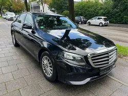 Schwarz Gebraucht 2017 Mercedes E220 Limousine | 22.700 € (Guter Preis)