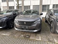 Platiniumgrau Gebraucht 2024 Peugeot 5008 Allure SUV | 25.980 € (Guter Preis)
