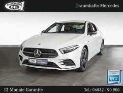 Weiß Gebraucht 2021 Mercedes A250 AMG Limousine | 29.850 € (Fairer Preis)