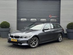 Grau Gebraucht 2020 BMW 320 Executive Kombi | 16.676 € (Guter Preis)