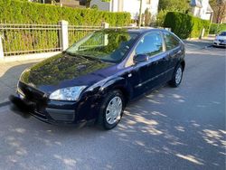 Blau Gebraucht 2007 Ford Focus Ambiente Limousine | 3.200 € (Etwas zu teuer)