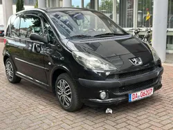 Obsidien/metallic Gebraucht 2006 Peugeot 1007 Premium Kleinwagen | 4.500 € (Fairer Preis)