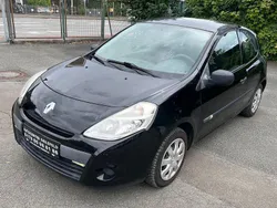 Schwarz Gebraucht 2012 Renault Clio III Kleinwagen | 3.999 € (Fairer Preis)