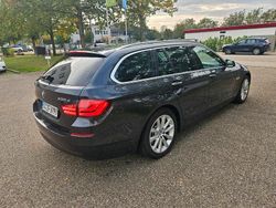 Grau Gebraucht 2011 BMW 530 Kombi | 10.200 €