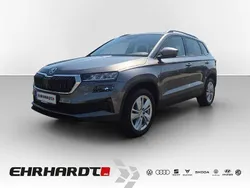 Graphite grau metallic Gebraucht 2024 Skoda Karoq Selection SUV | 31.450 € (Guter Preis)