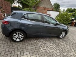 Grau Gebraucht 2018 Renault Mégane IV Intens Limousine | 11.700 € (Fairer Preis)