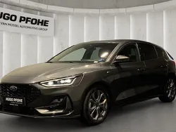 Grau Gebraucht 2024 Ford Focus ST-Line X Limousine | 24.890 € (Guter Preis)