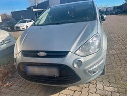Grau Gebraucht 2011 Ford S-MAX Van / Kleinbus | 5.999 € (Fairer Preis)
