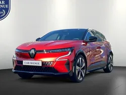 Rot (dezirrot/schwarz (rot)) Gebraucht 2022 Renault Mégane Komfort Limousine | 27.990 € (Superpreis)