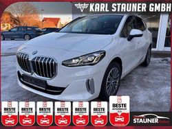 Weiß Gebraucht 2024 BMW 218 Active Tourer Luxury Line Van / Kleinbus | 27.980 € (Superpreis)