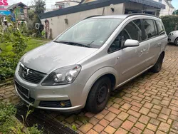Silber Gebraucht 2005 Opel Zafira Van / Kleinbus | 2.250 € (Fairer Preis)