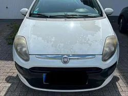 Weiß Gebraucht 2011 Fiat Punto Life Kleinwagen | 1.699 € (Fairer Preis)