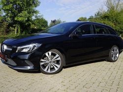 Schwarz Gebraucht 2017 Mercedes CLA200 Shooting Brake Kombi | 18.999 € (Fairer Preis)