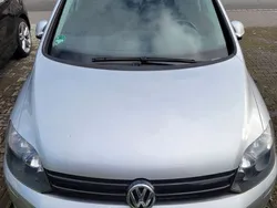 Silber Gebraucht 2011 VW Golf Plus Comfortline Van / Kleinbus | 3.700 € (Fairer Preis)