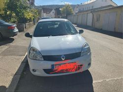 Weiß Gebraucht 2010 Renault Clio II Campus Kleinwagen | 2.444 €
