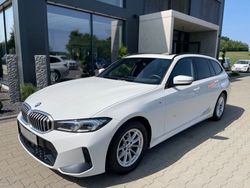 Weiß Gebraucht 2024 BMW 318 M Sport Kombi | 34.630 € (Fairer Preis)