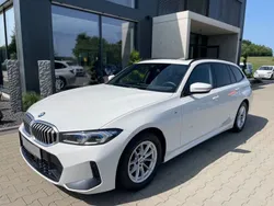 Weiß Gebraucht 2024 BMW 318 M Sport Kombi | 35.990 € (Fairer Preis)