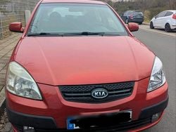 Rot Gebraucht 2007 Kia Rio Kleinwagen | 3.000 €