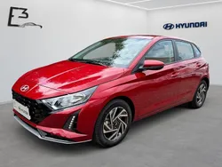 Rot Neu 2025 Hyundai i20 Trend Limousine | 22.990 € (Fairer Preis)
