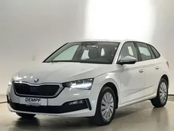 Weiß Gebraucht 2019 Skoda Scala Active Kleinwagen | 12.480 € (Fairer Preis)