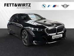 Saphirschwarz metallic Gebraucht 2024 BMW i5 Comfort Edition Limousine | 56.800 € (Fairer Preis)