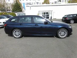 Blau Gebraucht 2024 BMW 318 Sport Line Limousine | 36.990 € (Etwas zu teuer)