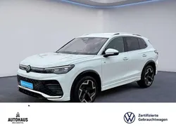 Weiß Gebraucht 2024 VW Tiguan R-line SUV | 40.240 € (Guter Preis)