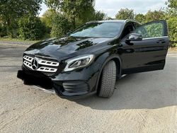 Schwarz Gebraucht 2018 Mercedes GLA180 AMG line SUV | 19.200 € (Fairer Preis)