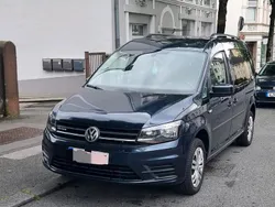 Blau Gebraucht 2017 VW Caddy Maxi Van / Kleinbus | 12.750 € (Fairer Preis)